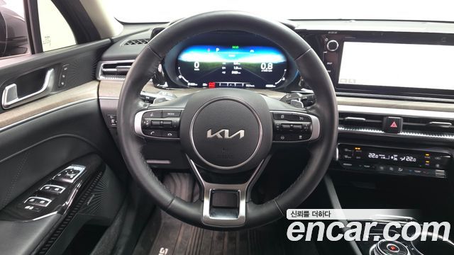 Kia K5 (III) 2.0 Signature 2023 — фото 17