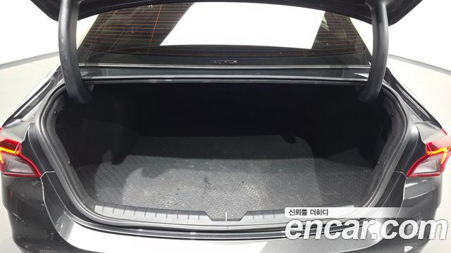 Kia K5 (III) 2.0 Signature 2023 — фото 24