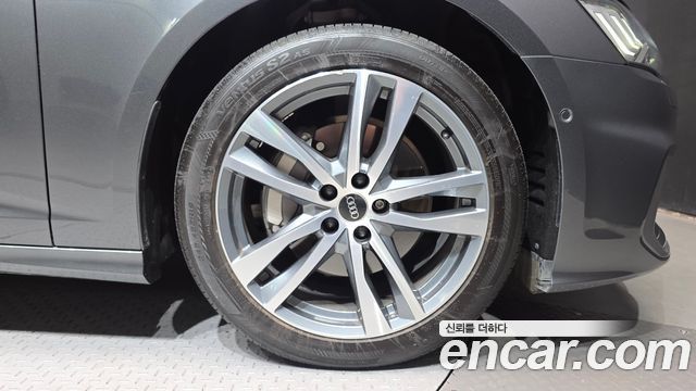 Audi A6 (C8) 45 TFSI Premium 2023 — фото 21