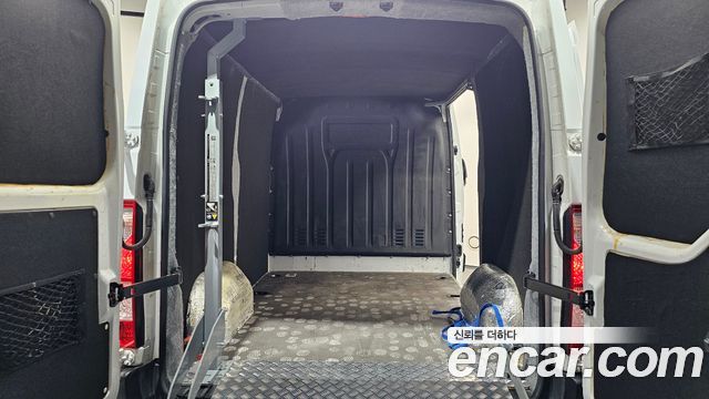 Renault Korea Master 2.3 Van S 2020 — фото 6