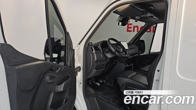 Renault Korea Master 2.3 Van S 2020 — фото 10
