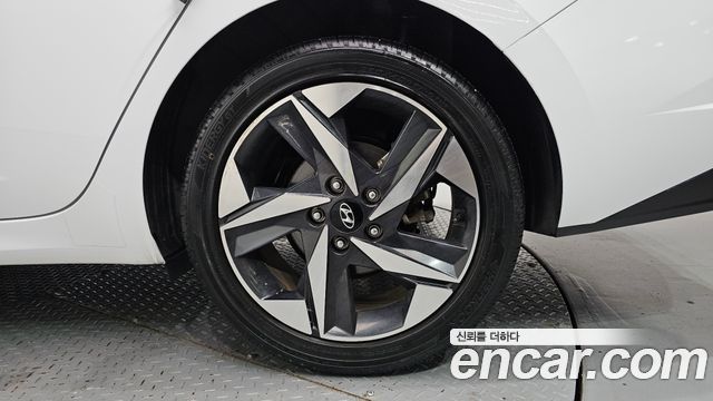 Hyundai Avante (CN7) 1.6 Inspiration 2021 — фото 21
