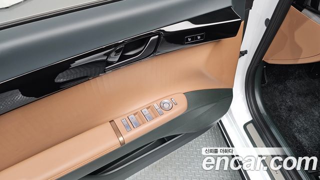 Hyundai Grandeur (GN7) 3.5 Gasoline 2WD Calligraphy 2025 — фото 13