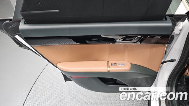 Hyundai Grandeur (GN7) 3.5 Gasoline 2WD Calligraphy 2025 — фото 25
