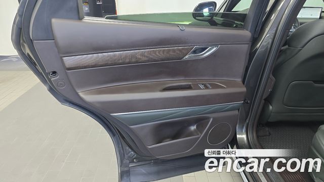 Genesis GV80 2.5T Gasoline AWD 2023 — фото 25