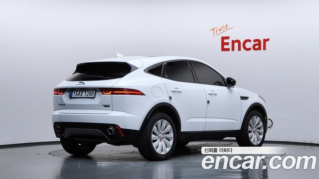 Jaguar E-PACE P250 SE 2018 — фото 2