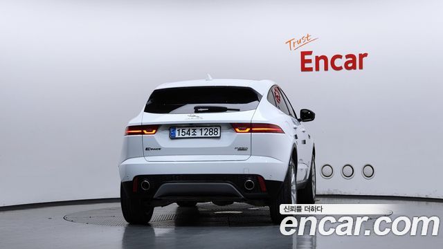 Jaguar E-PACE P250 SE 2018 — фото 4