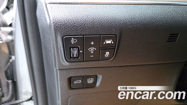 Kia K5 Hybrid (III) Signature 2020 — фото 23