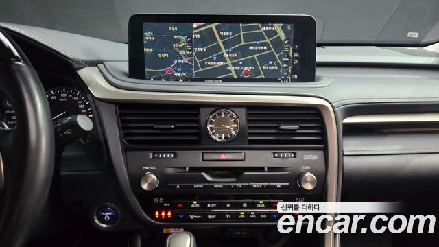 Lexus RX450h (IV) Executive 2022 — фото 15