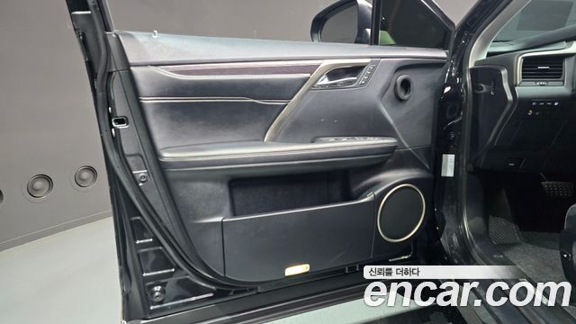 Lexus RX450h (IV) Executive 2022 — фото 24