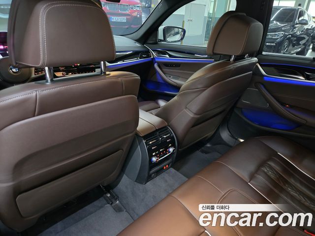 BMW 5 Series (G30) 530i xDrive M Sport Package 2023 — фото 18