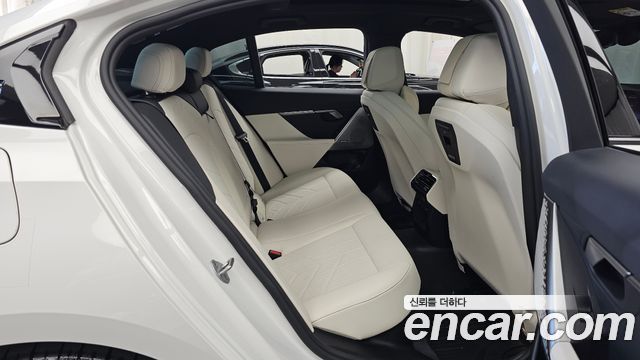 BMW 5 Series (G60) 520i M Sport 2025 — фото 12