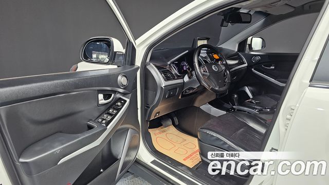 KG Mobility (SsangYong) Korando C 2.0 CVT 2WD Deluxe 2014 — фото 10