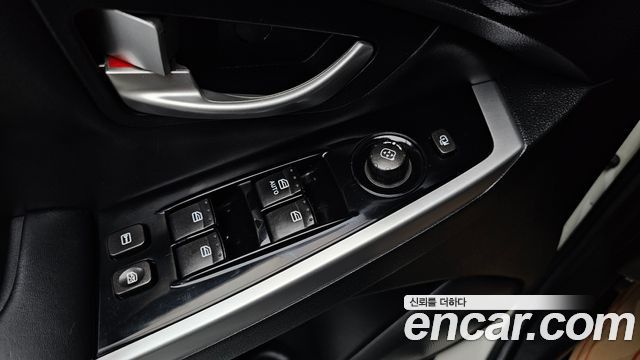 KG Mobility (SsangYong) Korando C 2.0 CVT 2WD Deluxe 2014 — фото 12