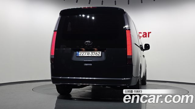 Hyundai Staria Lounge 9-Seater Prestige 2023 — фото 4