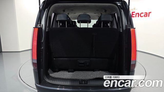 Hyundai Staria Lounge 9-Seater Prestige 2023 — фото 16