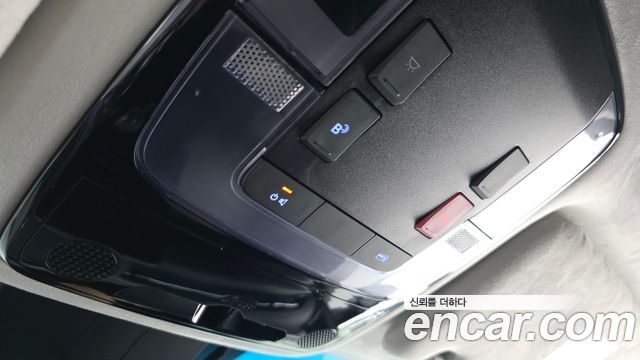 Hyundai Staria Lounge 9-Seater Prestige 2023 — фото 28