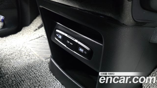 Hyundai Staria Lounge 9-Seater Prestige 2023 — фото 30