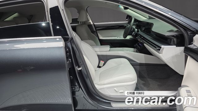 Hyundai Grandeur (GN7) 2,5 Gasoline 2WD Premium 2023 — фото 11