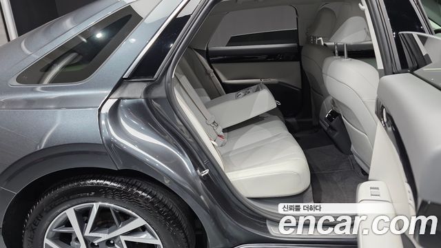 Hyundai Grandeur (GN7) 2,5 Gasoline 2WD Premium 2023 — фото 12