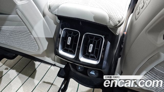 Kia Sorento (IV) HEV 1.6 2WD Signature 2025 — фото 31