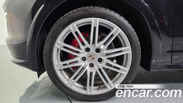 Porsche Cayenne 4.8 GTS 958 2013 — фото 5