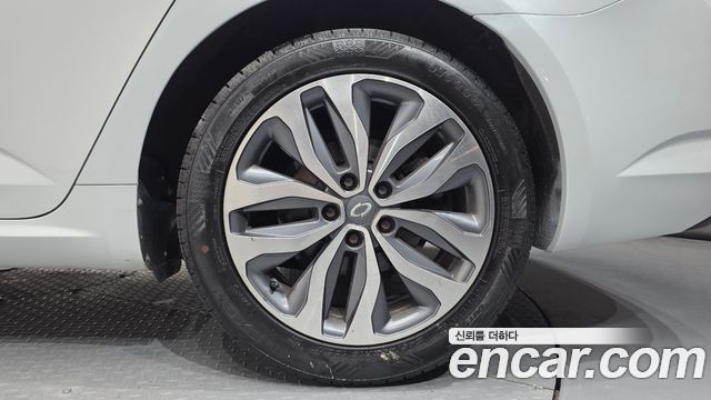 Renault Korea SM6 2.0 GDe LE 2017 — фото 21