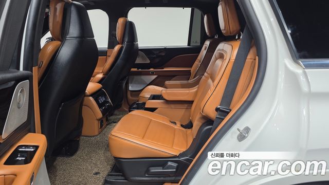 Lincoln Aviator (II) 3.0 Black Label AWD 2022 — фото 16