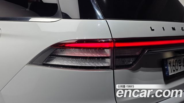 Lincoln Aviator (II) 3.0 Black Label AWD 2022 — фото 29