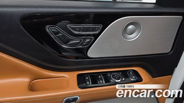 Lincoln Aviator (II) 3.0 Black Label AWD 2022 — фото 42