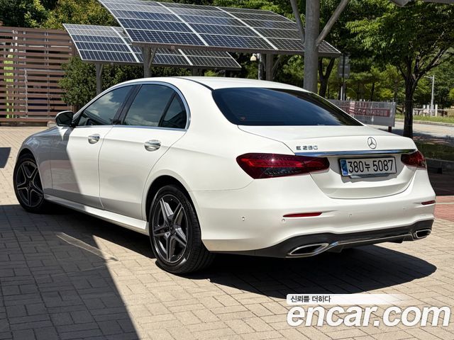 Mercedes-Benz E-Class (W213) E250 AMG Line 2023 — фото 4