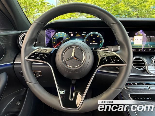 Mercedes-Benz E-Class (W213) E250 AMG Line 2023 — фото 10