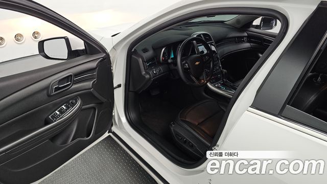 Chevrolet Malibu 2.0 LT Deluxe Pack 2016 — фото 15