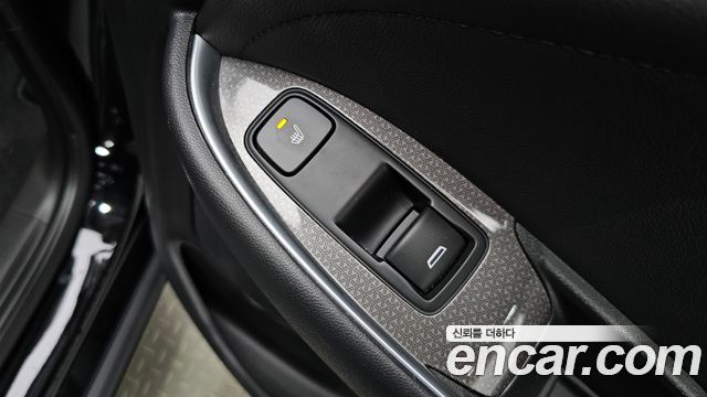 Chevrolet Malibu 2.0 Turbo LT Special 2019 — фото 32