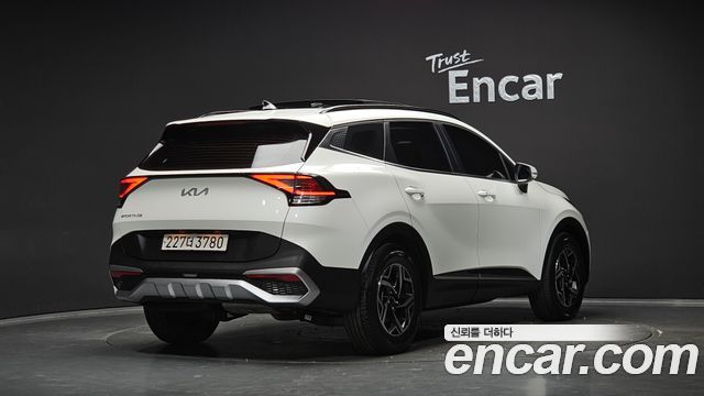 Kia Sportage (V) Diesel 2.0 2WD Prestige 2022 — фото 2
