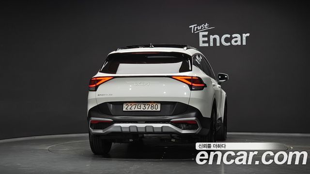 Kia Sportage (V) Diesel 2.0 2WD Prestige 2022 — фото 4