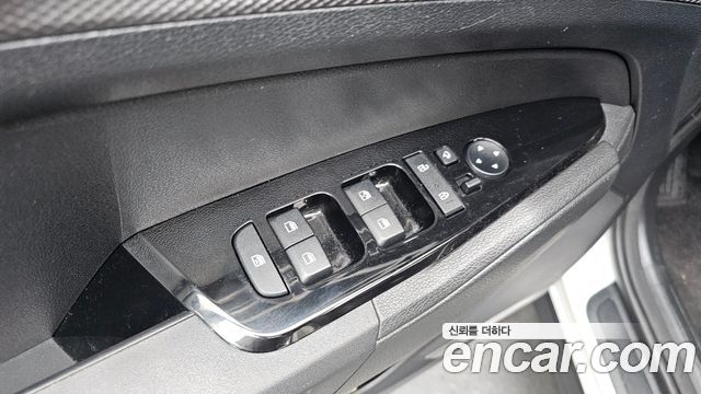 Kia Sportage (V) Diesel 2.0 2WD Prestige 2022 — фото 16
