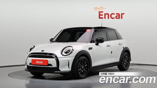 MINI Cooper 5Door Classic Third Generation 2024 — фото 1