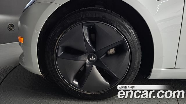 Tesla Model 3 Standard Range Plue RWD 2020 — фото 5