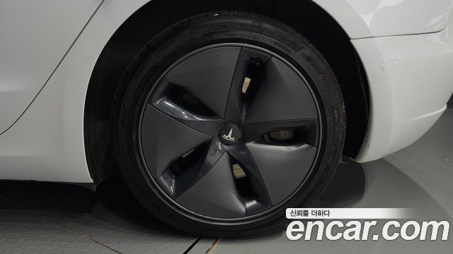 Tesla Model 3 Standard Range Plue RWD 2020 — фото 21