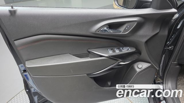 Chevrolet Trax Crossover 1.2 RS 2024 — фото 30