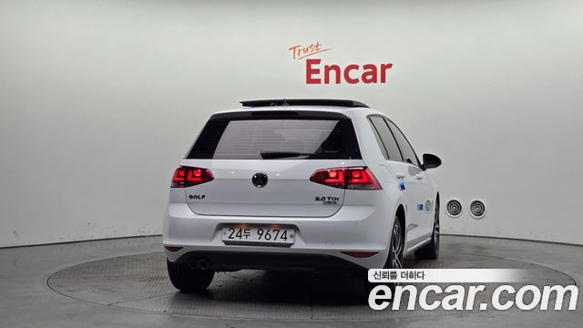 Volkswagen Golf (VII) 2.0 TDI Premium 2015 — фото 4