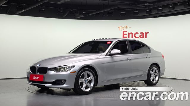BMW 3 Series (F30) 320i
