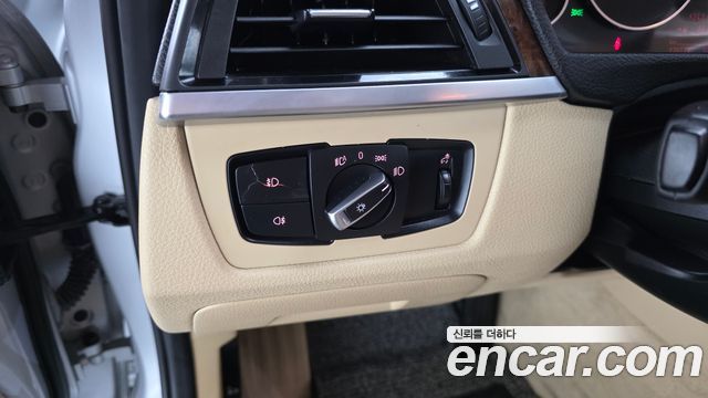 BMW 3 Series (F30) 320i 2015 — фото 18