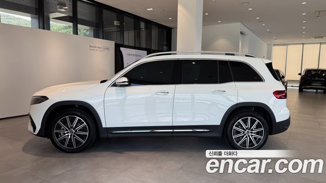 Mercedes-Benz EQB (X243) EQB300 4MATIC AMG Line 2026 — фото 8