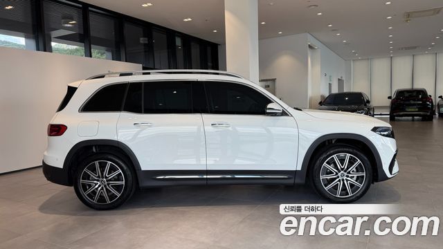 Mercedes-Benz EQB (X243) EQB300 4MATIC AMG Line 2026 — фото 9