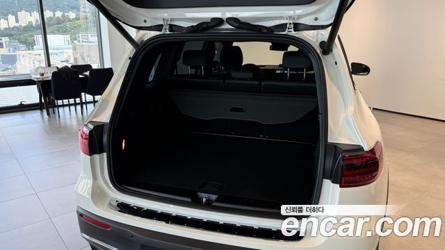 Mercedes-Benz EQB (X243) EQB300 4MATIC AMG Line 2026 — фото 10