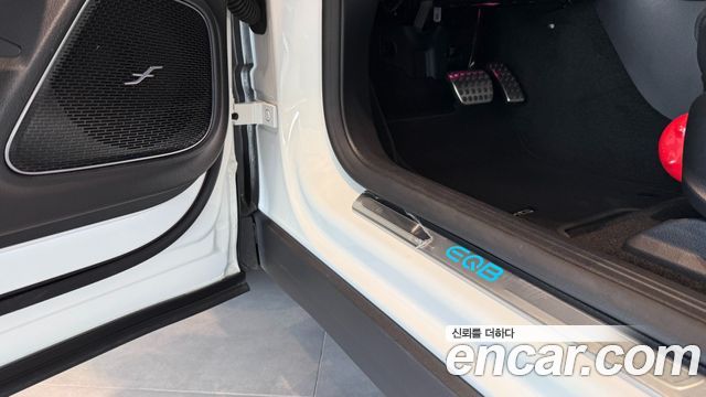 Mercedes-Benz EQB (X243) EQB300 4MATIC AMG Line 2026 — фото 24