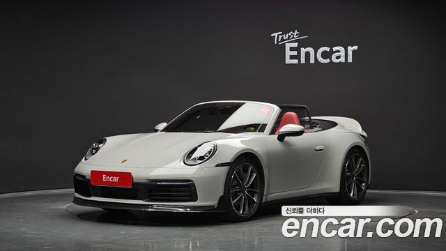 Porsche 911 (992) Carrera 4 Cabriolet