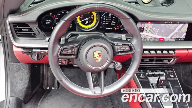 Porsche 911 (992) Carrera 4 Cabriolet 2021 — фото 13